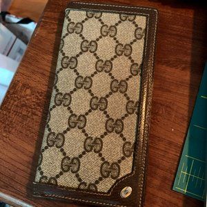 Tan Gucci Checkbook Wallet